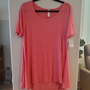 NWT Lularoe Coral Perfect Tee size Small